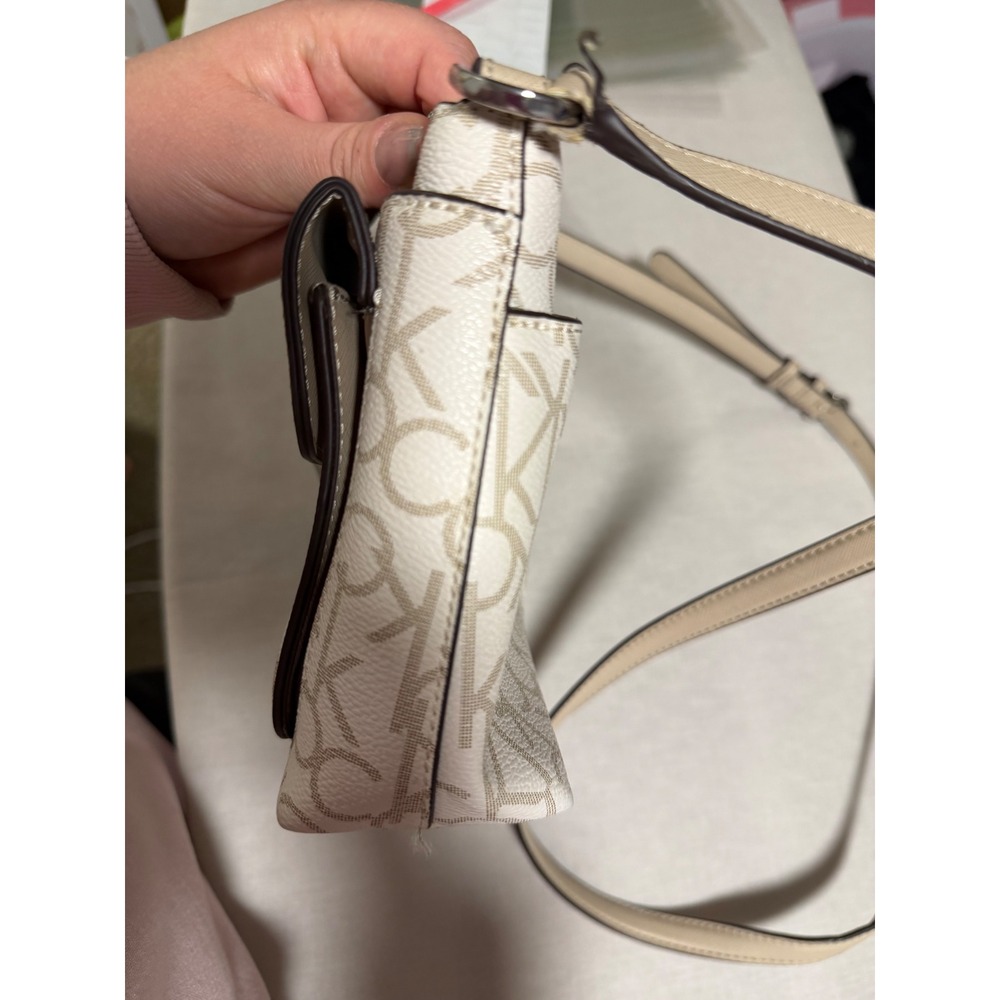 Calvin Klein Monogram Crossbody Bag Cream Tan Padlock Detail Zip Top Mens Womens - Picture 8 of 8
